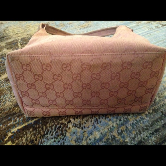 Authentic Gucci GG Canvas Shoulder Bag - Picture 5 of 7